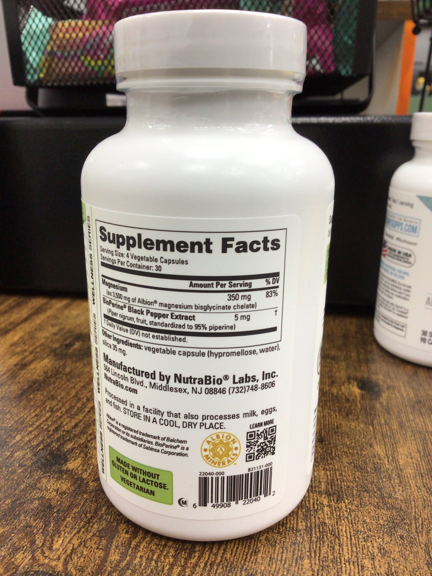 NutraBio Magnesium Glycinate - Pure Magnesium Sleep Supplement, Supports Relaxation, Heart Health, Nerves, Muscles, and Metabolism - 350 mg - 120 Capsules